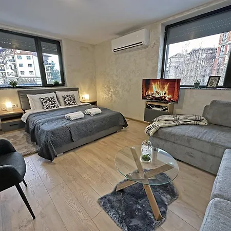 New! Park Lane Residences Apartmán *